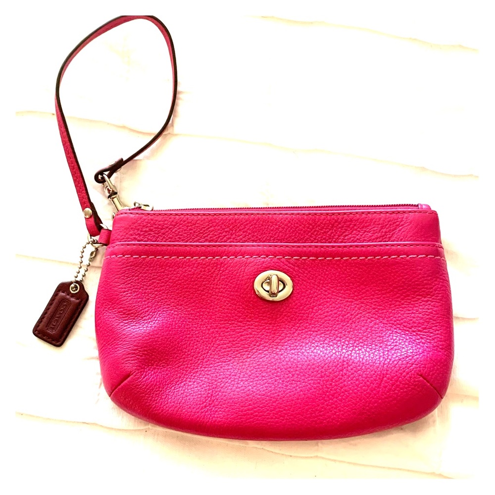 Coach Fucia leather wristlet